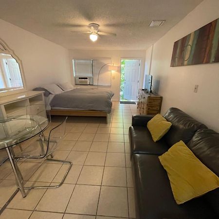 Cozy Downtown Apartments On Water Fort Lauderdale Exterior foto